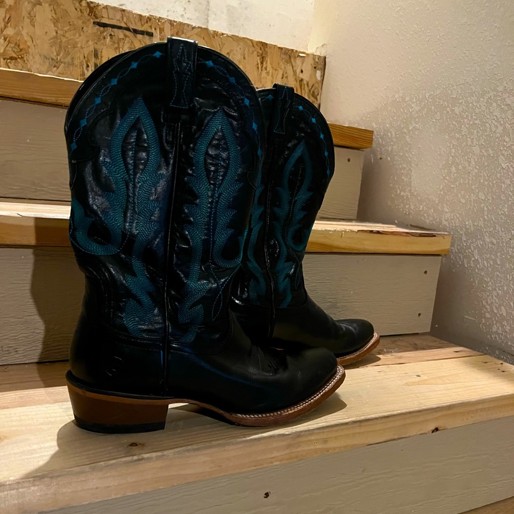 Ariat Hotwire Black Leather Western Boot Blue
Embroidery Brown Sole Size 11 D
